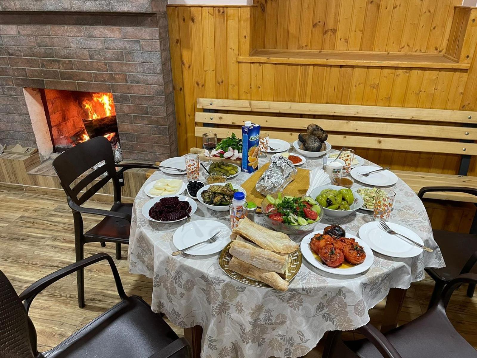 Edward'S Guesthouse Lagodekhi Zewnętrze zdjęcie